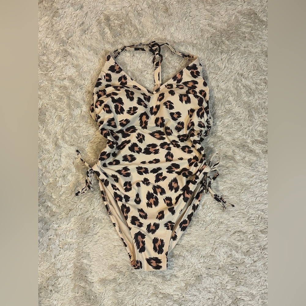 Kona Sol Leopard Print One Piece Swimsuit